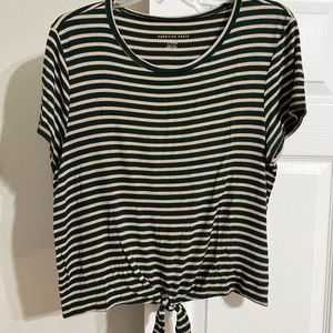 American Eagle Tie-Front Crop Top